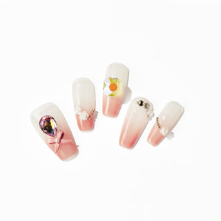 Rosy Gem Press en las uñas